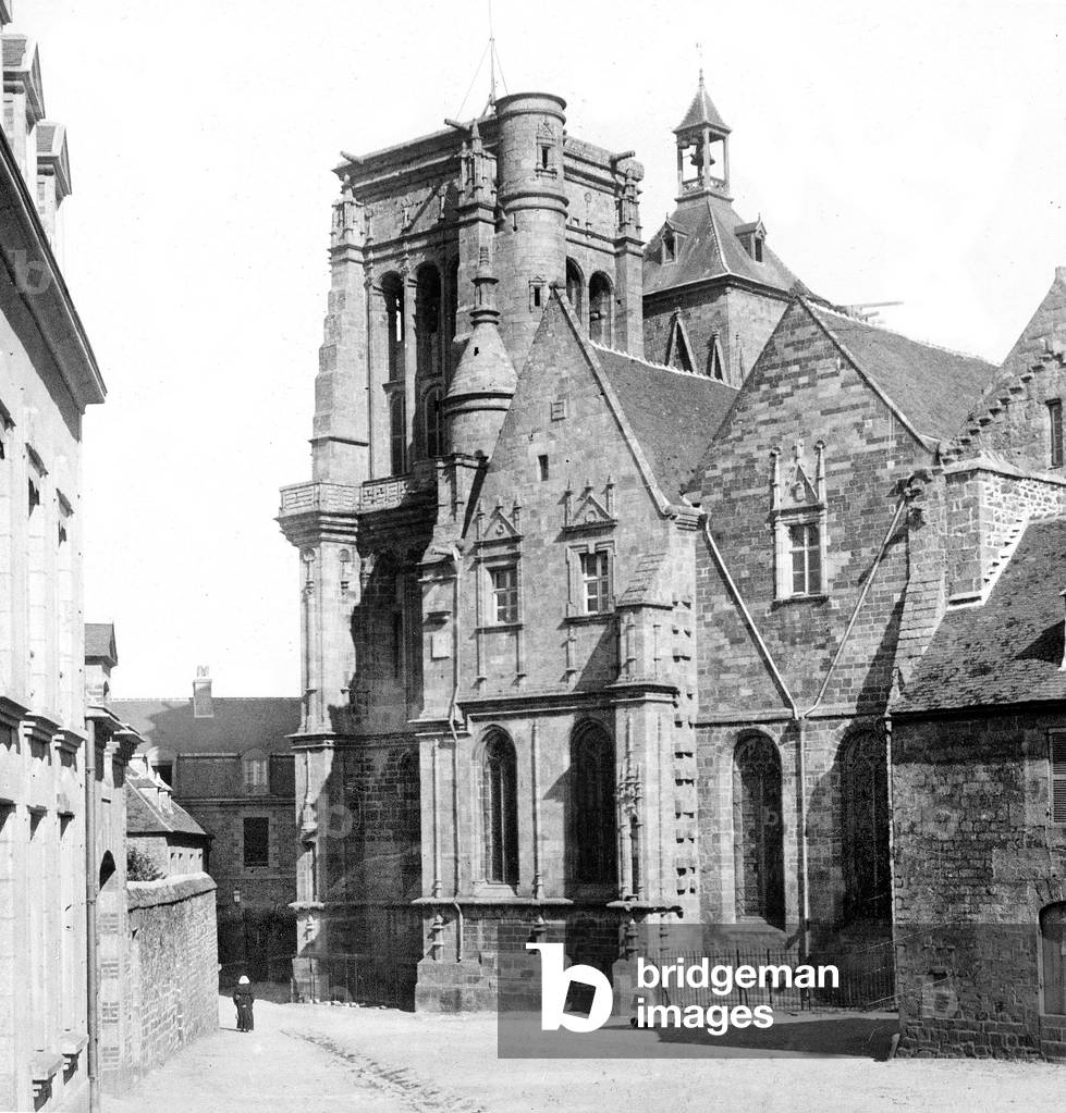 France, Brittany, Cotes d'Armor (22), Guingamp: Notre Dame du bon secours, 1895