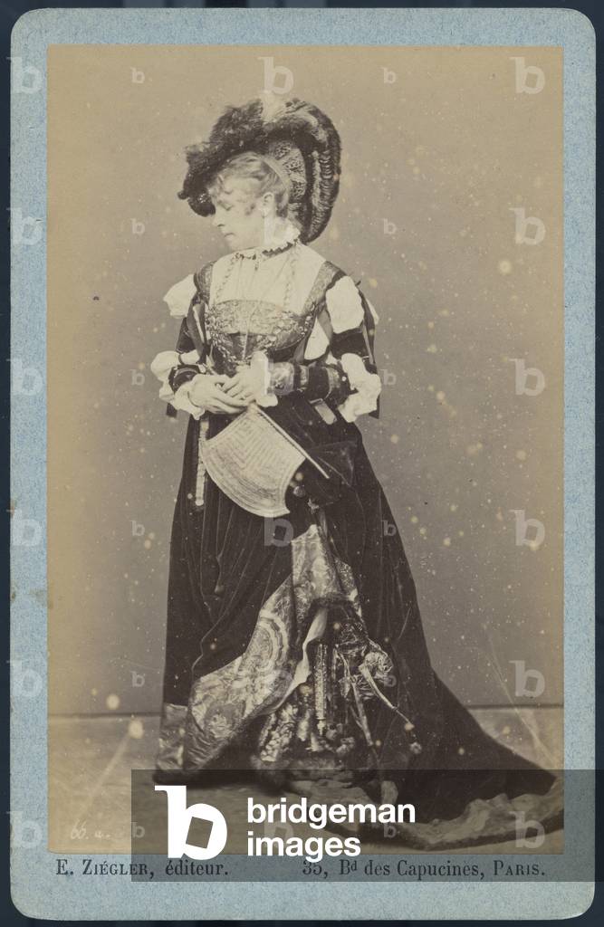 France, Ile-de-France, Paris (75): theatre actress in stage clothes, 1880