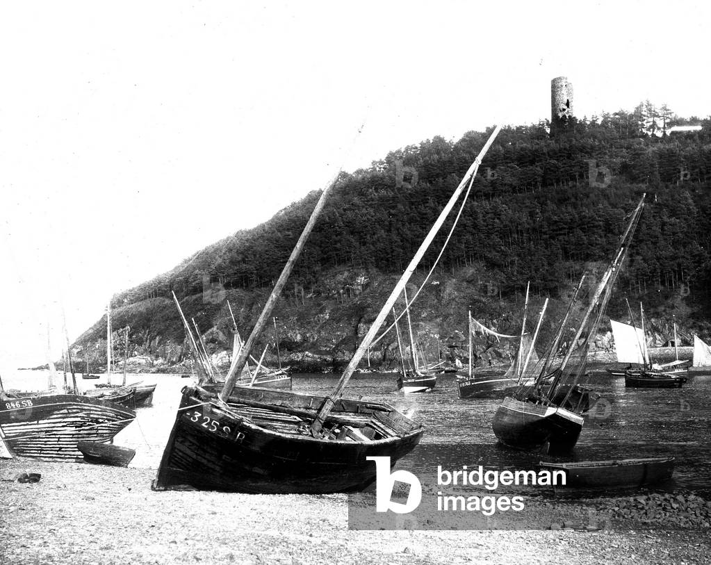 France, Brittany, Cotes d'Armor (22), Saint Brieuc: the port of Cesson with fishing boats in the port at maree basse, 1895