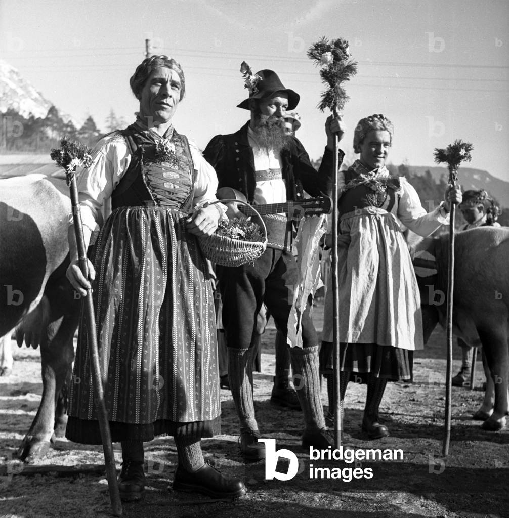 Tyrol, Innsbruck: Men in a couple, 1937