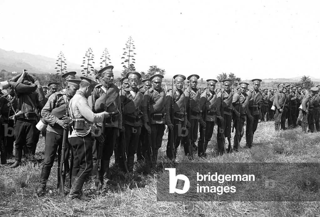 Greece, Crete, CR, Crete: Crete's military campaign, maneuver of international weapons, a group of Russian soldiers in formation, 1908