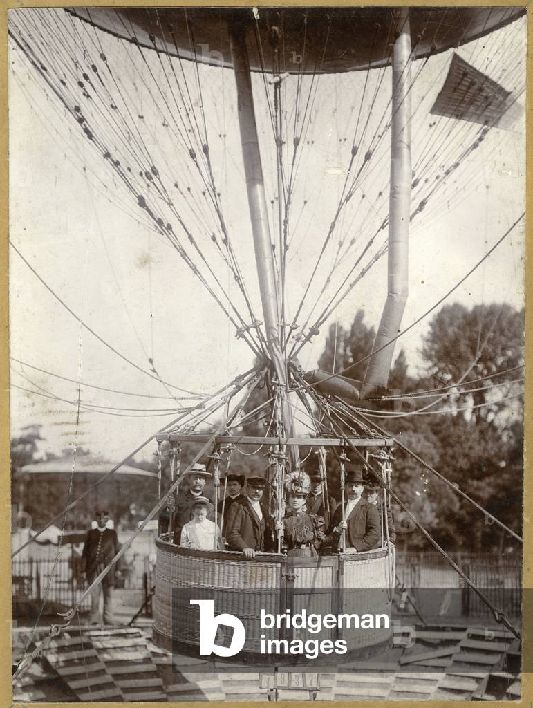 France, Ile-de-France, Paris (75): captive balloon of the 1900 World Exhibition