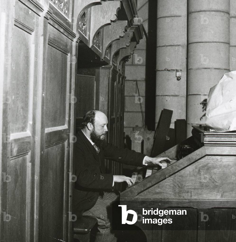 France, Poitou-Charentes, Vienne (86), Poitiers: An organist playing the organ, 1890