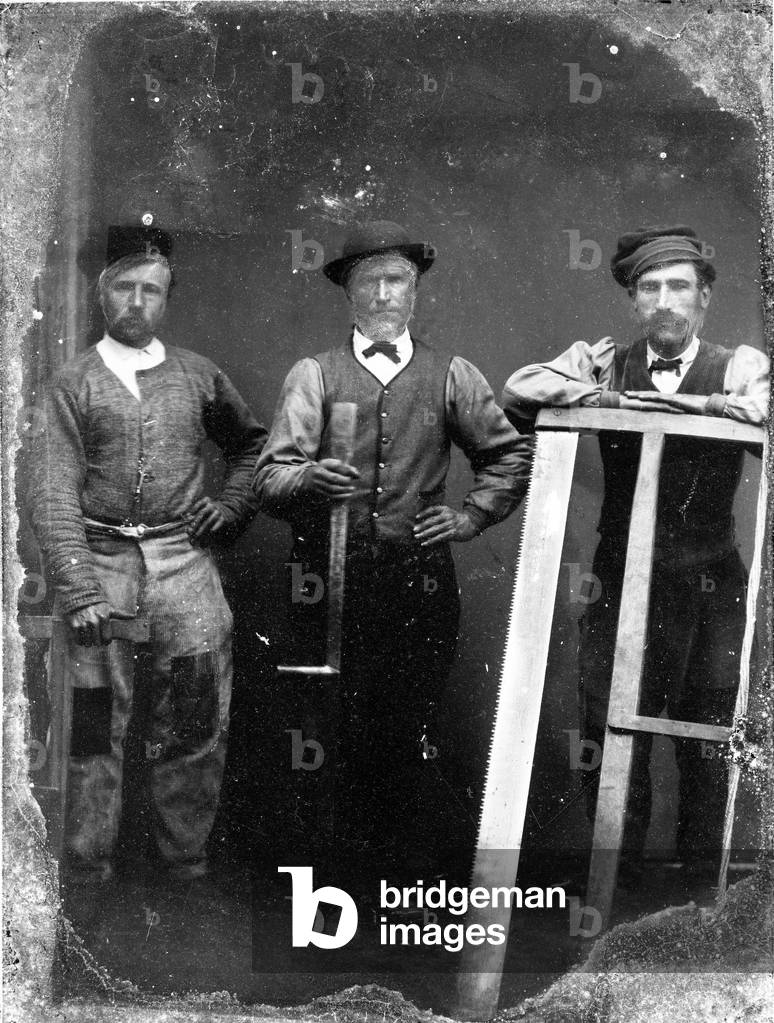 France, Centre, Indre-et-Loire (37): Carpenters and carpenters in professional installation with their equipment, 1865