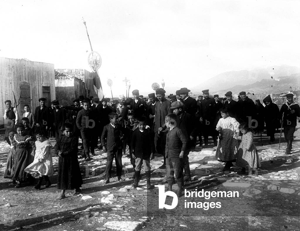 Greece, Hieropidis, CR, Hieropidis: Scene of daily life in Crete, day of celebration and blessing of the sea. Procession with banners and cross, 1908
