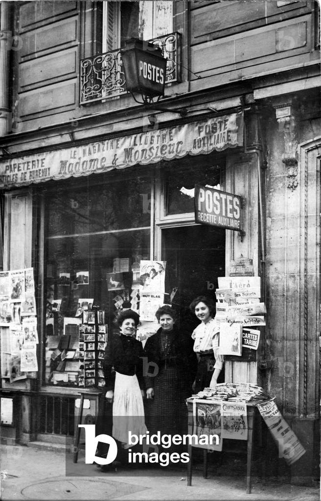 Francia, Ile-de-France, Parigi (75): Mercante di giornali e ufficio postale, 1910 - articolo di cancelleria de