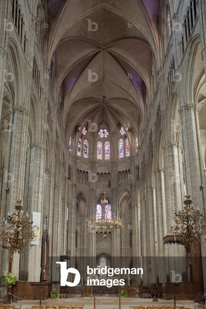 Cathedral (Cathédrale Saint-Étienne). Interior. The choir. Gothic. 13th century.