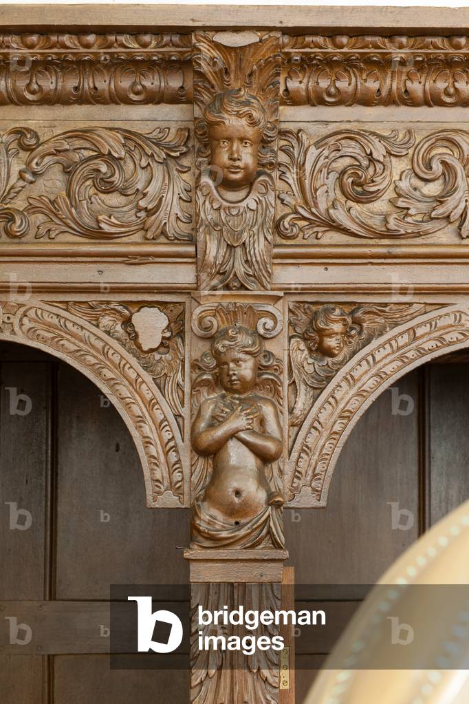 Parish church (Sint-Pieterskerk). Interior. Parish church (Sint-Pieterskerk). Interior. Baptistal chapel. The confessional. Detail.
