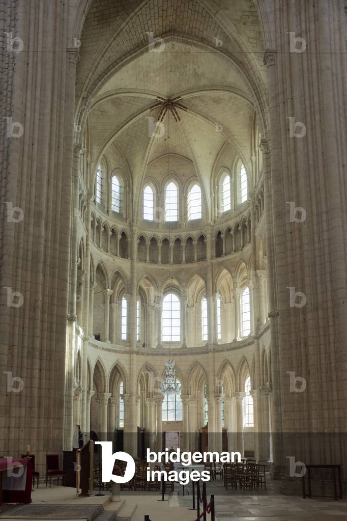 Cathedral (Basilique-cathédrale Saint-Gervais-et-Saint-Protais). Interior. The choir. 13th century.