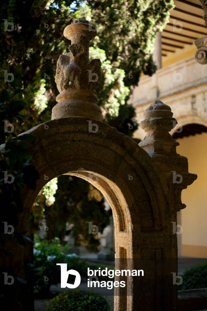 Monastery of Yuste. The cloister. Detail of the fountain.