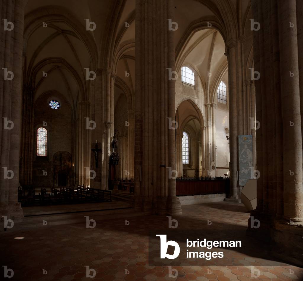 Collegiate church (Collégiale Notre-Dame-du-Fort). Interior. South aisle and the nave. Gothic. 12th century.