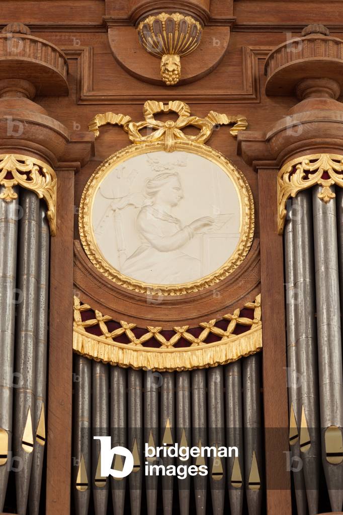 Parish church (Sint-Pietersbandenkerk (Semmerzake). Interior. The organ. Van Peteghem.