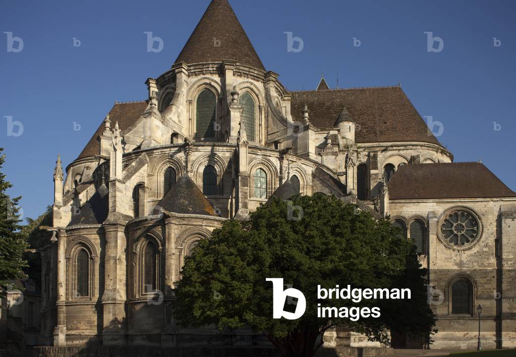 Cathedral (Cathédrale Notre-Dame). Exterior. The chevet and the apses. Gothic.