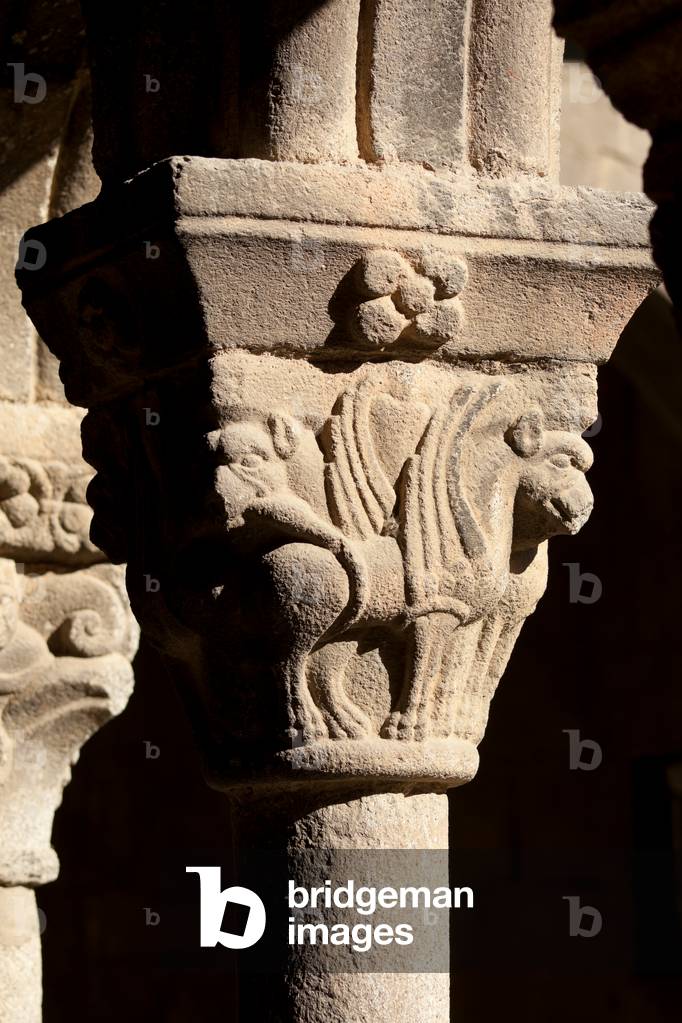 Cathedral. The cloister. A capital. Romanesque. 12th century.