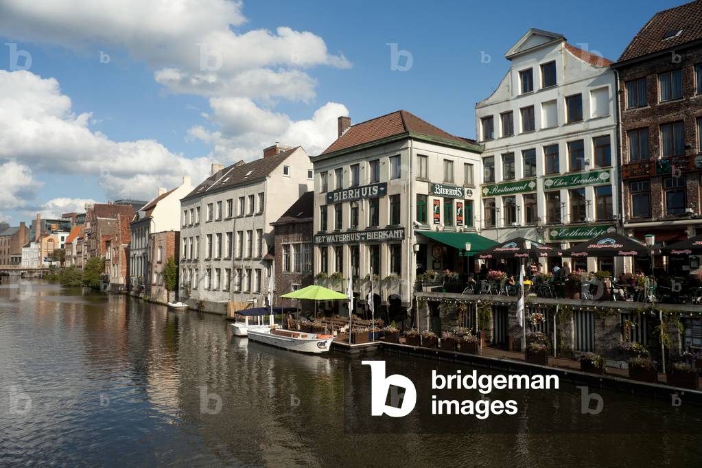 City view. Groentenmarkt and river Leie.