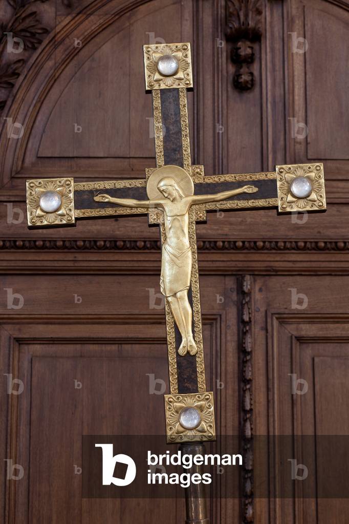 Parish church (Rozebeke, O.L.Vr. Bezoekingkerk). Interior. A crucifix.
