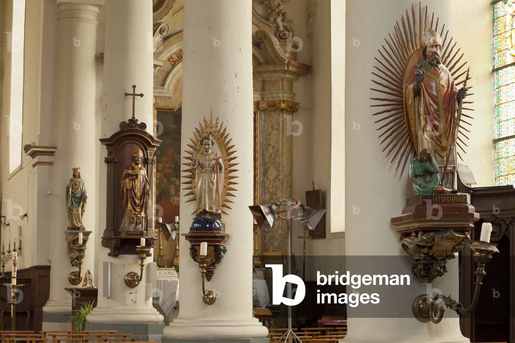 Parish church (Sint-Machutuskerk Wannegem). Interior. The nave.