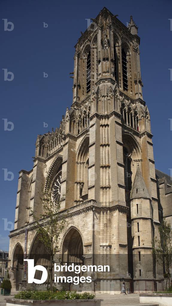 Cathedral (Basilique-cathédrale Saint-Gervais-et-Saint-Protais). Exterior. West façade. 13th century.