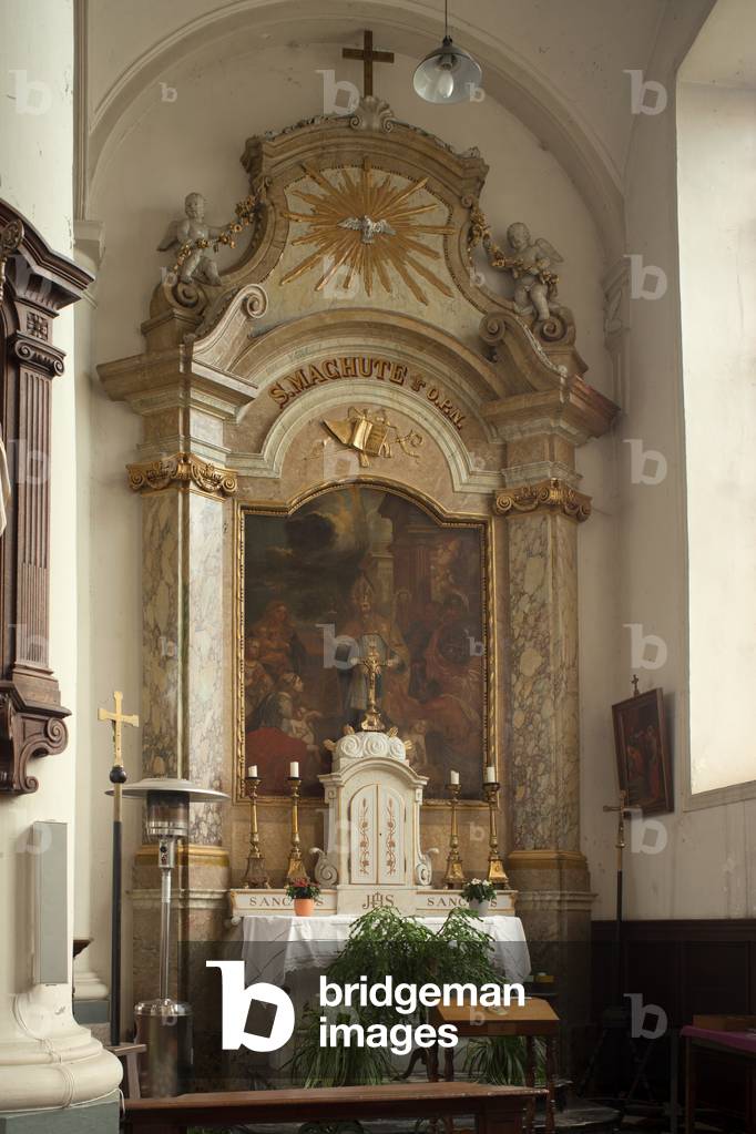 Parish church (Sint-Machutuskerk Wannegem). Interior. South aisle. The altar.