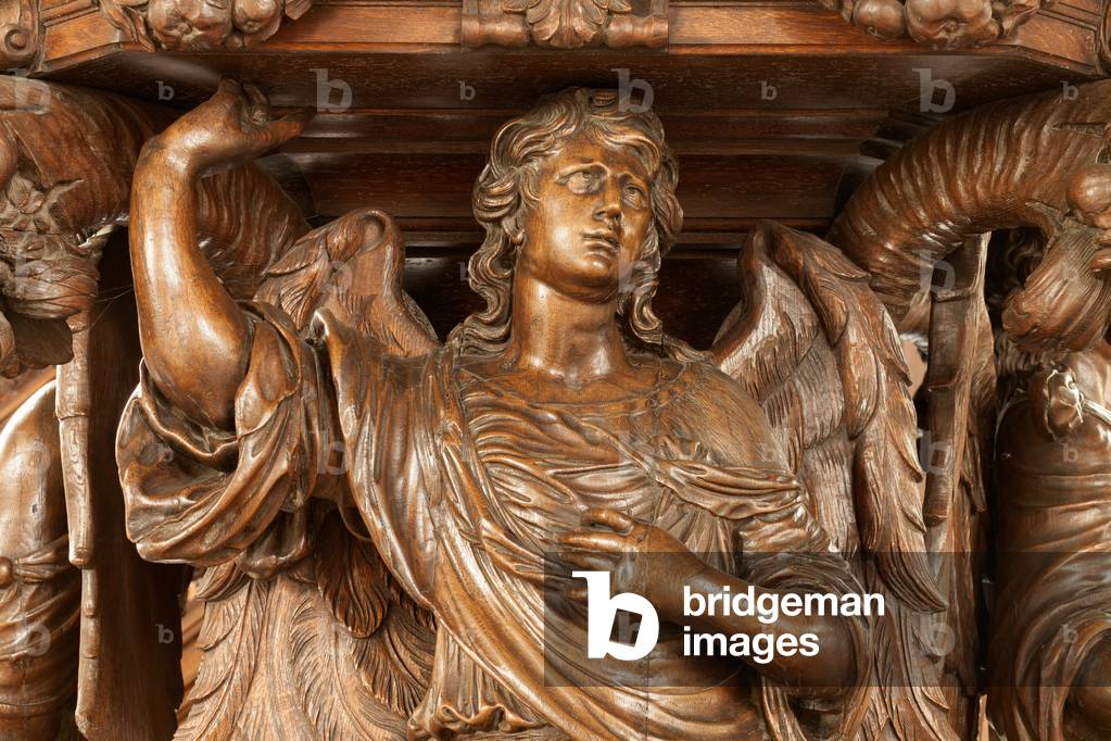 Parish church (Sint-Pieterskerk). Interior. The pulpit.