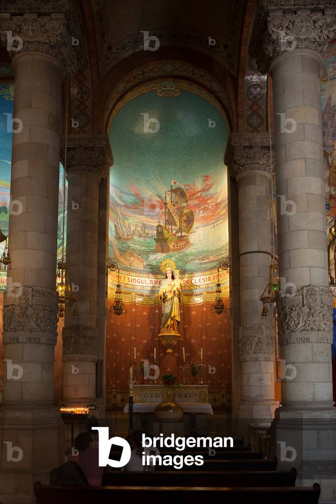 City site mount Tibidabo. The basilic church Holy hearth (Església de Sagrat Cor). Interior. North chapel. Mosaics. Eclecticism.