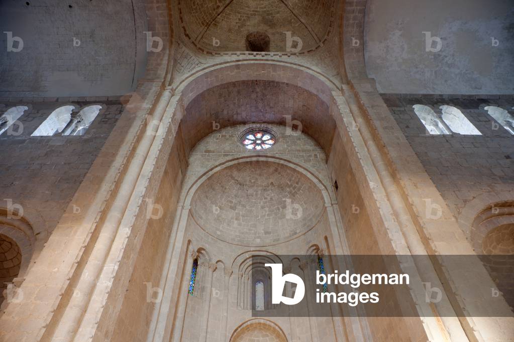 Cathedral. Interior. The crossing. The vaults. Romanesque. 12th century.