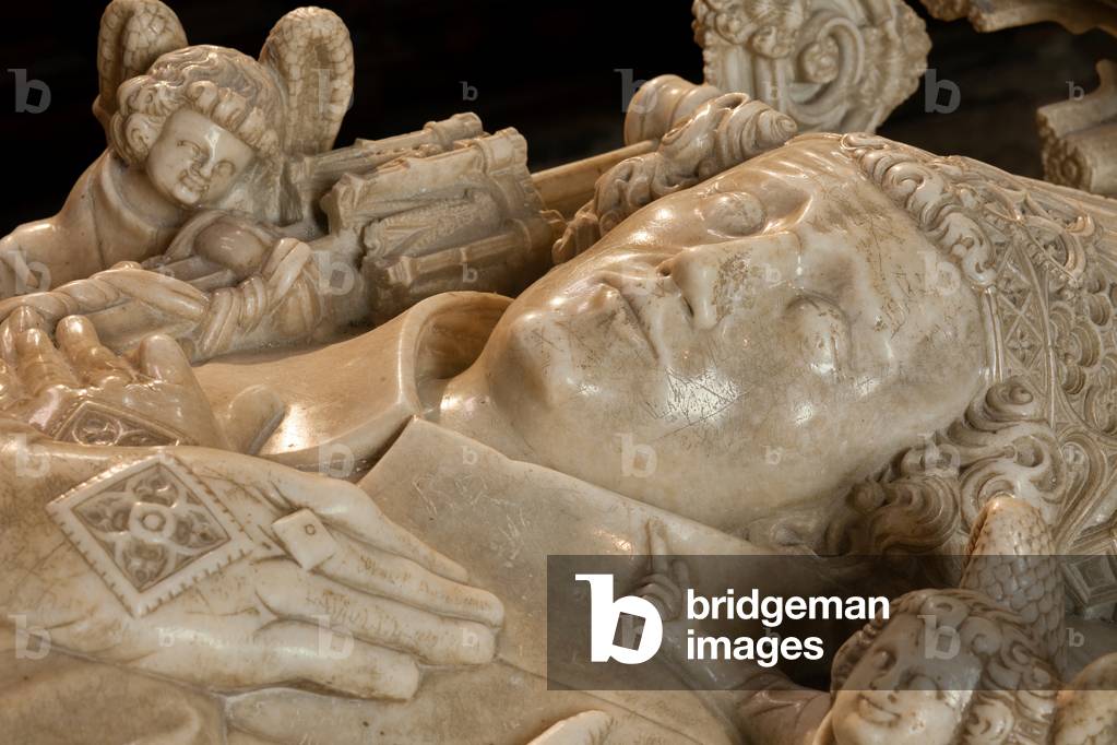 Former cathedral (Ancienne cathédrale Notre-Dame). Interior. Tomb of bishop Bertrand de Miramont. Detail.