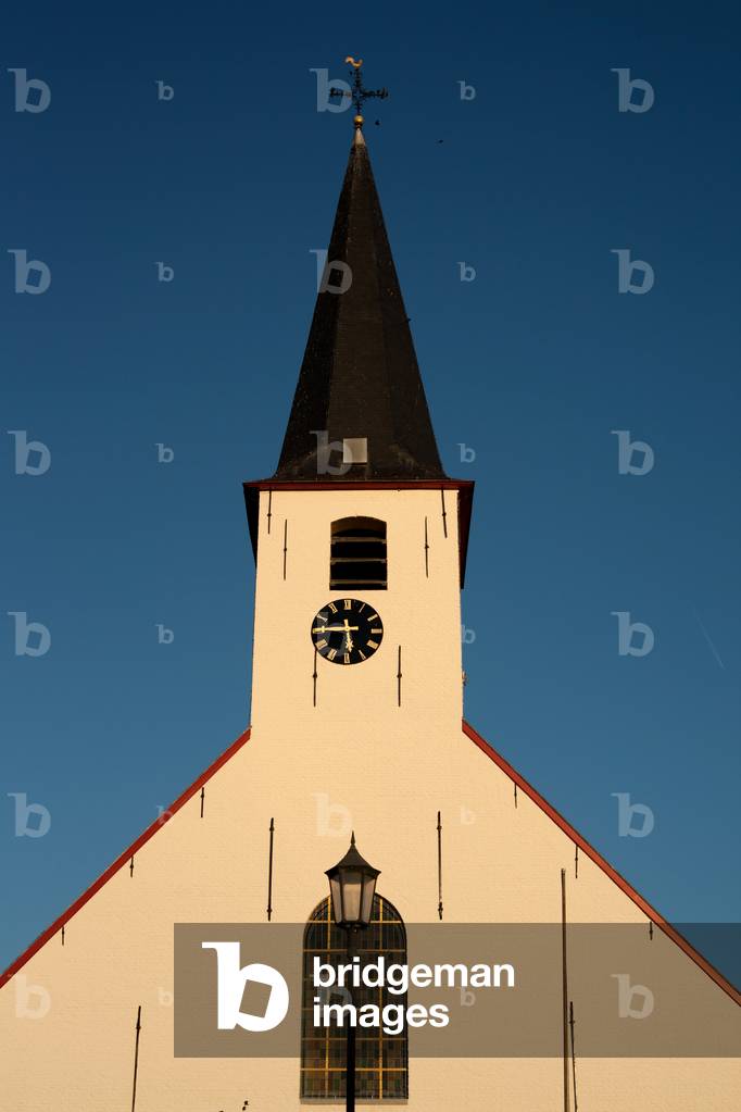 Sint-Kornelis Horebeke. Parish church (Sint-Korneliskerk). Exterior. West façade. Second half 18th century. Before the restoration of 2008-2010.