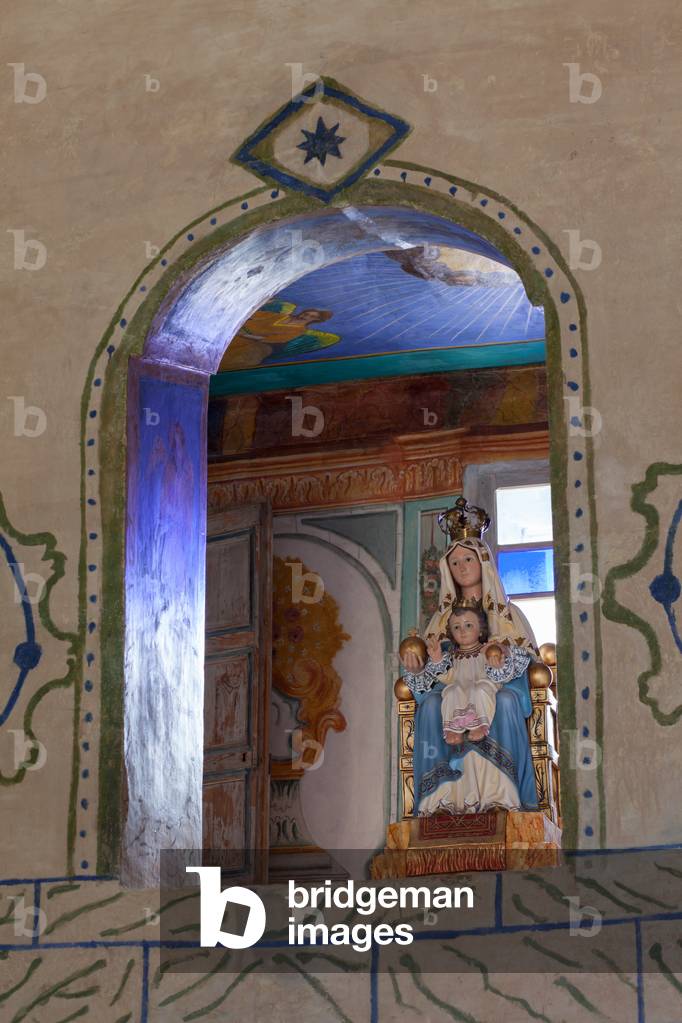 Parish church (Església de la Mare de Déu de Solers). Interior. The crossing.