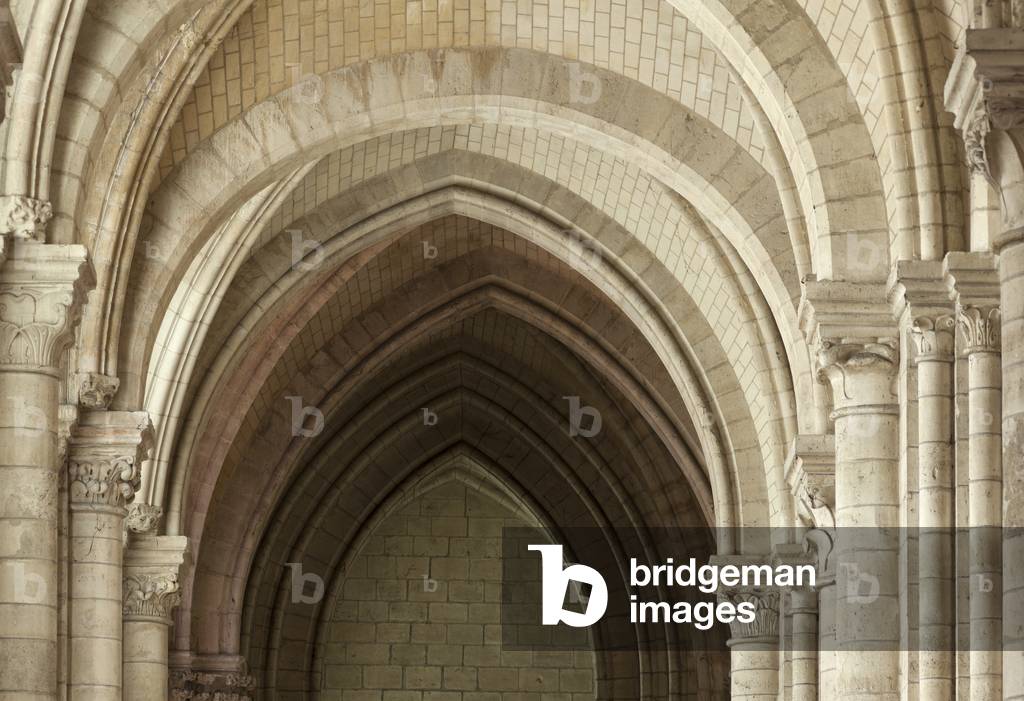 Cathedral (Cathédrale Saint-Etienne). Interior. The south aisle. The vaults and arches. Gothic. 12th century.