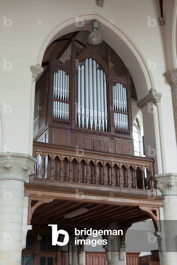 Parish church (Parochiekerk Sint-Martinus). Interior. The organ.