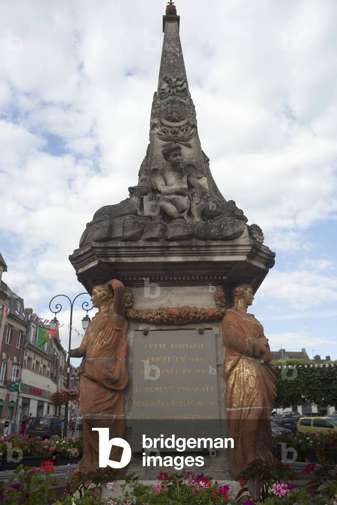 La fontaine du Dauphin, Noyon, France (photo)