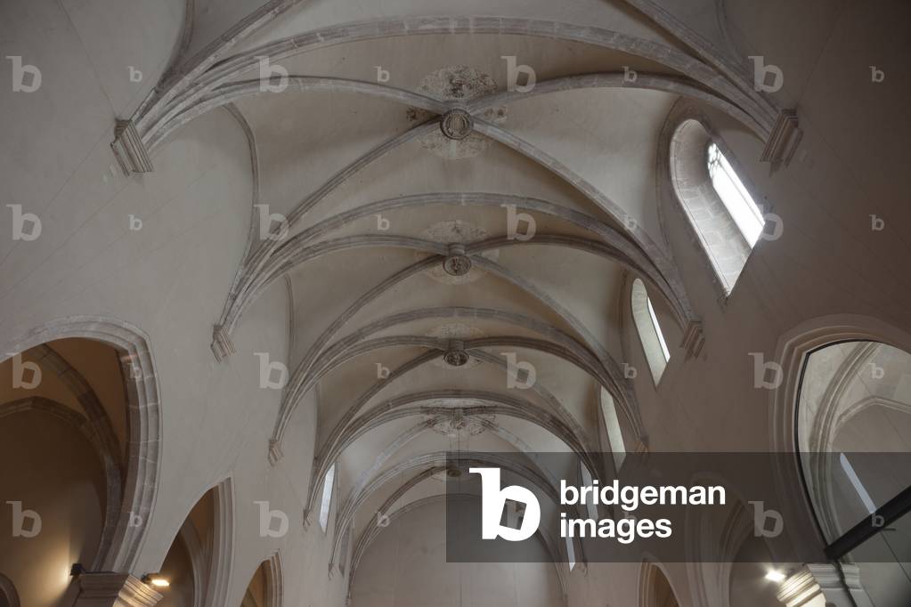 Parish church (Església Sant Pere d'Or). Interior. The vaults.