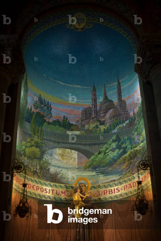 City site mount Tibidabo. The basilic church Holy hearth (Església de Sagrat Cor). Interior. North chapel. Detail of the mosaics. Eclecticism.