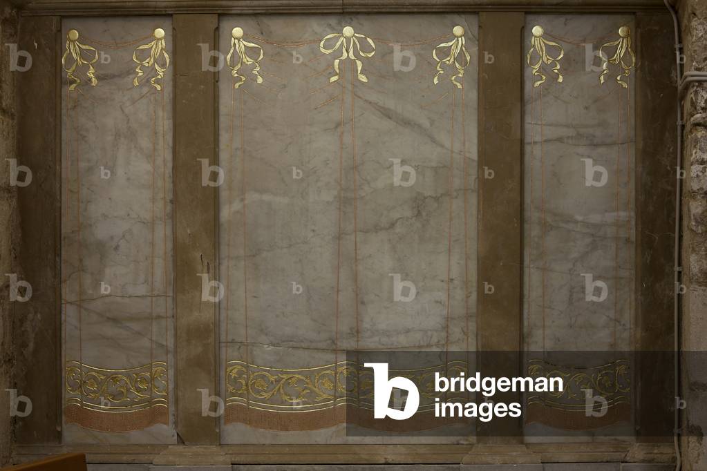 Parish church (Església parroquial de Sant Jaume). Interior. The crypt. Detail of the marble wall decoration.