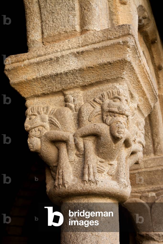 Cathedral. The cloister. A capital. Romanesque. 12th century.