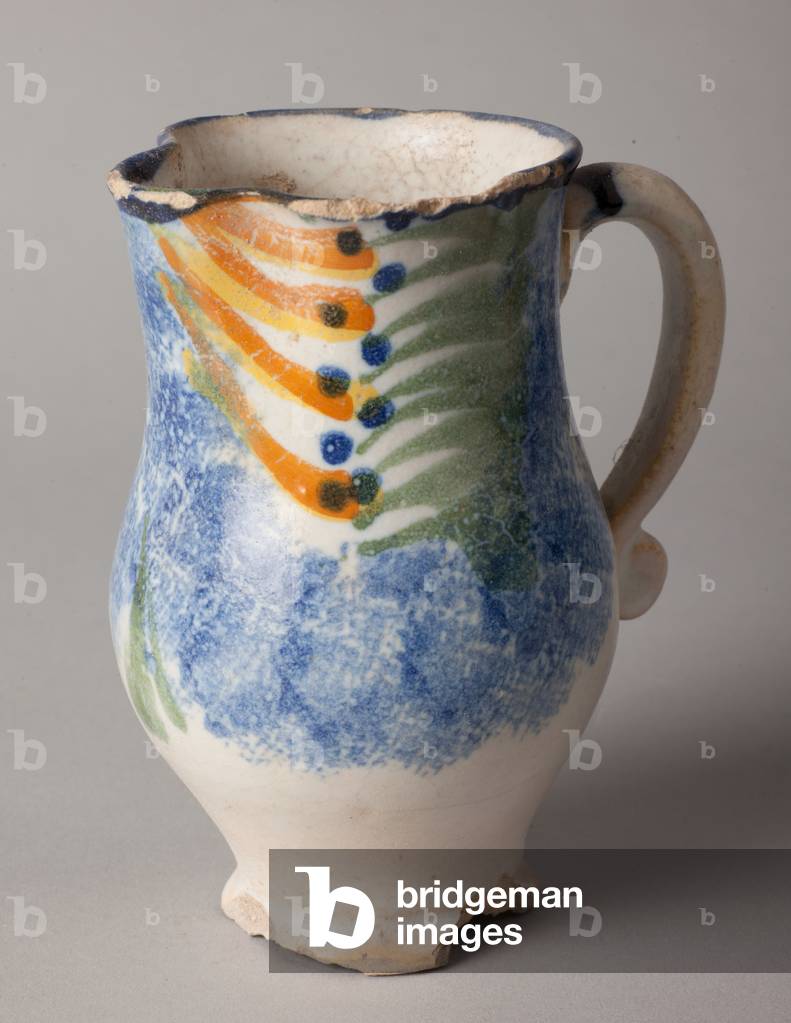 Museum Museu Comarcal de Cervera. Collections. Jar. Polychromed earthenware. Manises. 19th century. Museum inventory no: 219.