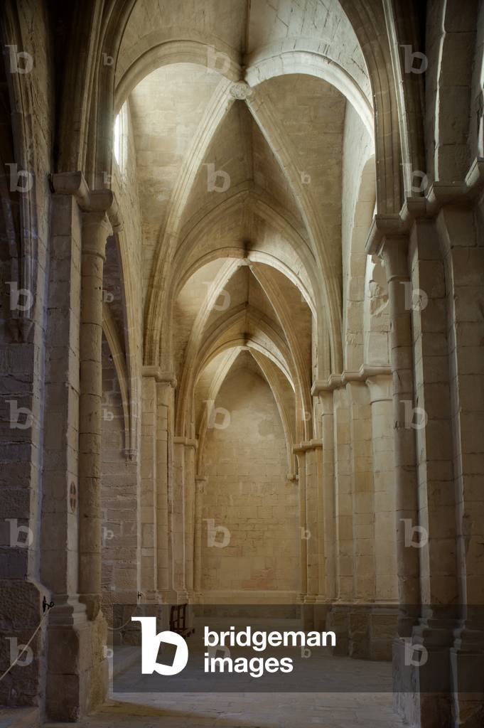 Monastery (Monestir de Poblet). The church. Interior. North aisle.