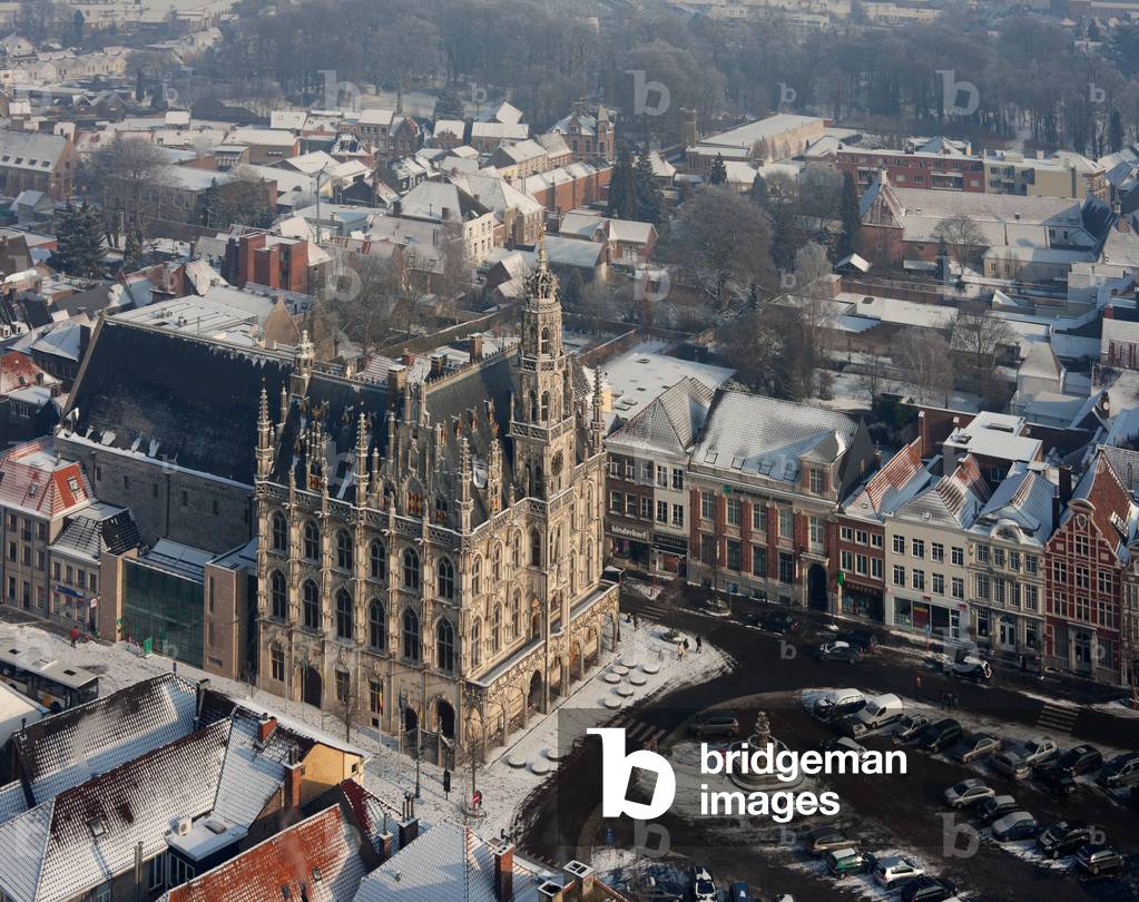 Town hall. Late Gothic, renaissance. Architect Hendrik Van Pede. 1525-1535. Façade. Aerial view of the site.