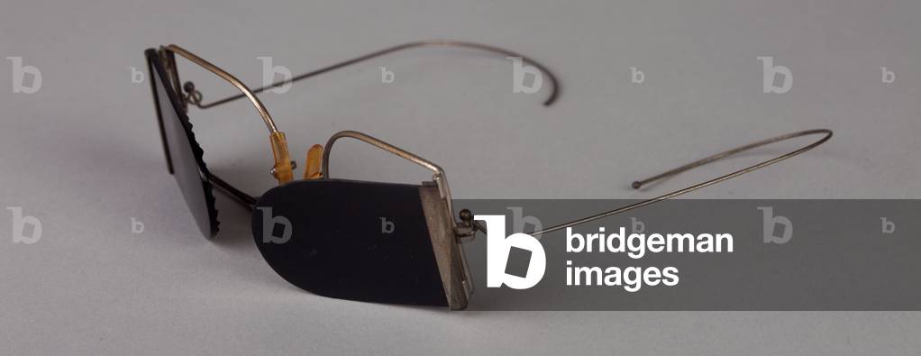 Spectacles. collection Bernard Girod.