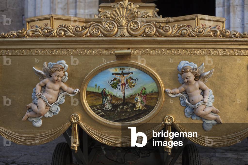 Collegiate church (Colegiata de San Benito Abad). Interior. A procesion chariot. Detail.
