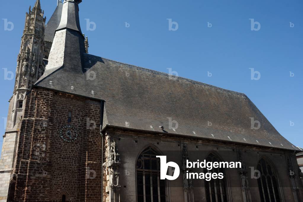 Parish church (L'église Saint-Martin). Exterior.