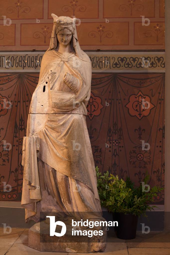 Cathedral (Cathédrale Saint-Jean-Baptiste). Interior. Statue of a Madonna.