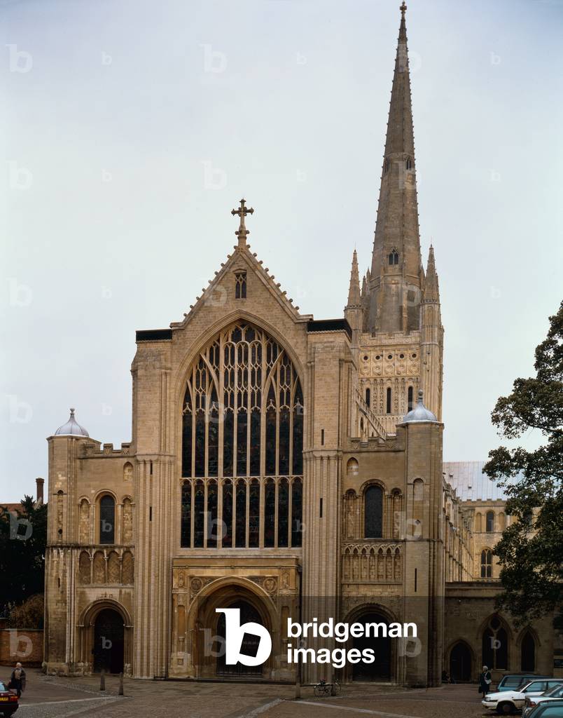 Norwich Cathedral, West facade, Norwich, Norfolk, UK (photo)