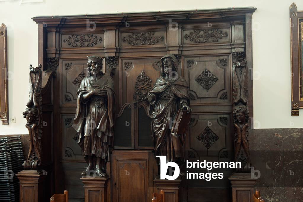 Parish church (Onze-Lieve-Vrouw-Hemelvaartkerk). Interior. A confessional.