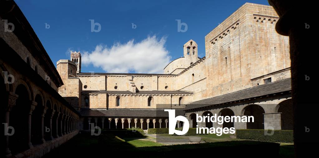 Cathedral. The cloister. South part of the cathedral. Romanesque. 12th century.