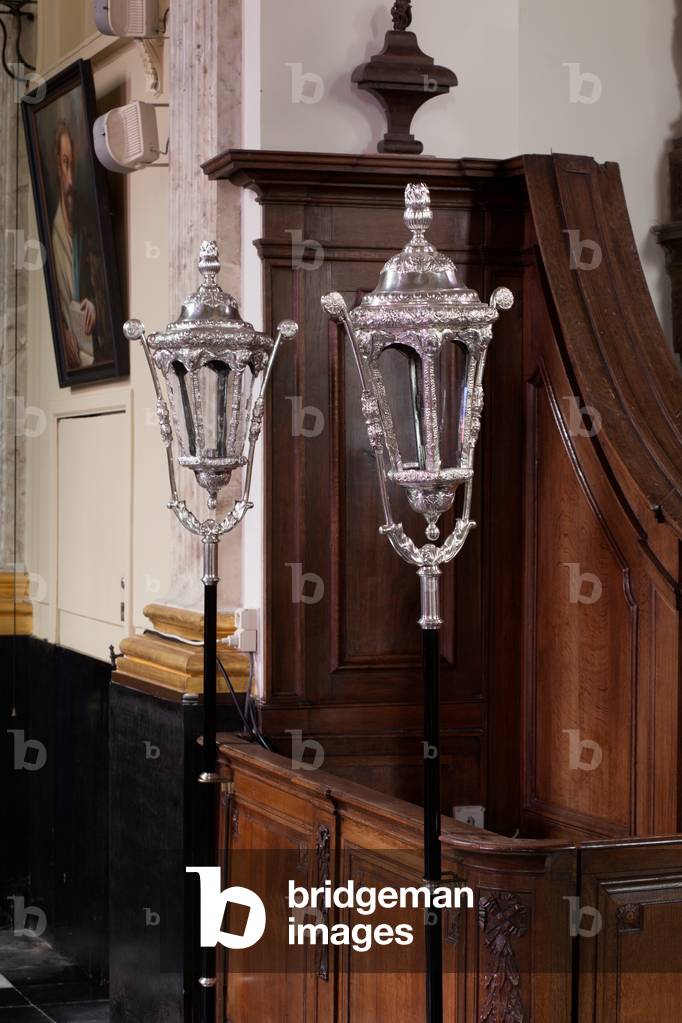 Parish church (Sint-Bavokerk). Interior. Procession lanterns.