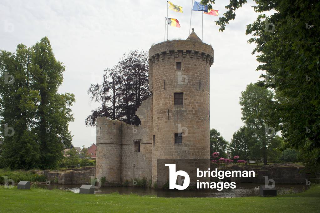 Ruins of a castle.