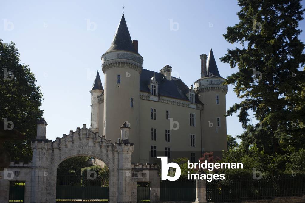The castle. Exterior. North. The entrance.