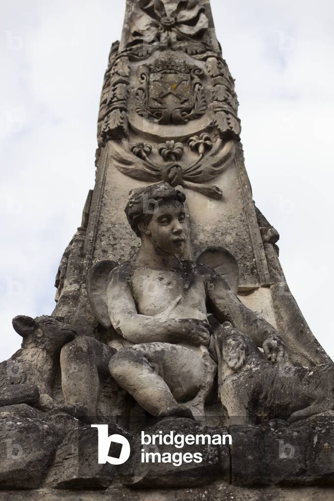 La fontaine du Dauphin, Noyon, France (photo)